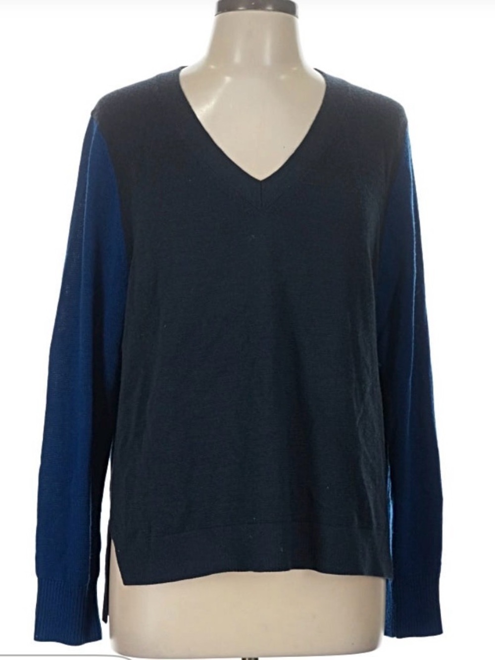 Rare Kate Spade Saturday Vee Neck Sweater size small